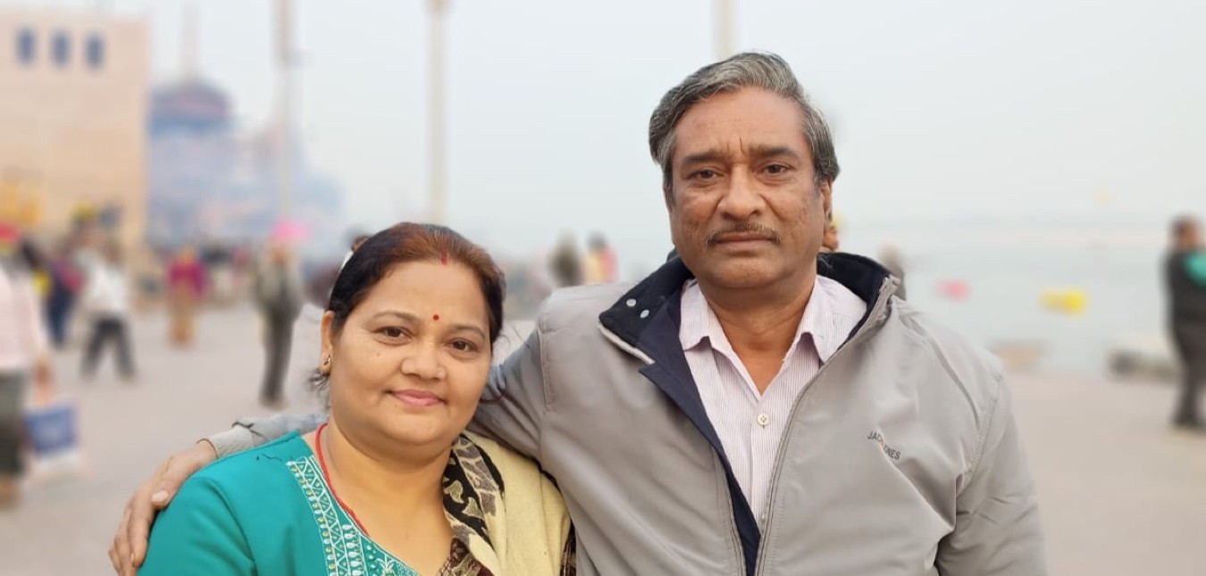 Mr. Nikunj Rathod and Mrs. Jyoti Rathod, the hosts of ApnaGhar Homestay